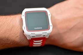 Часы мультиспортивные с кардиодатчиком Garmin Forerunner 920XT Bundle White & Red - Фото №2