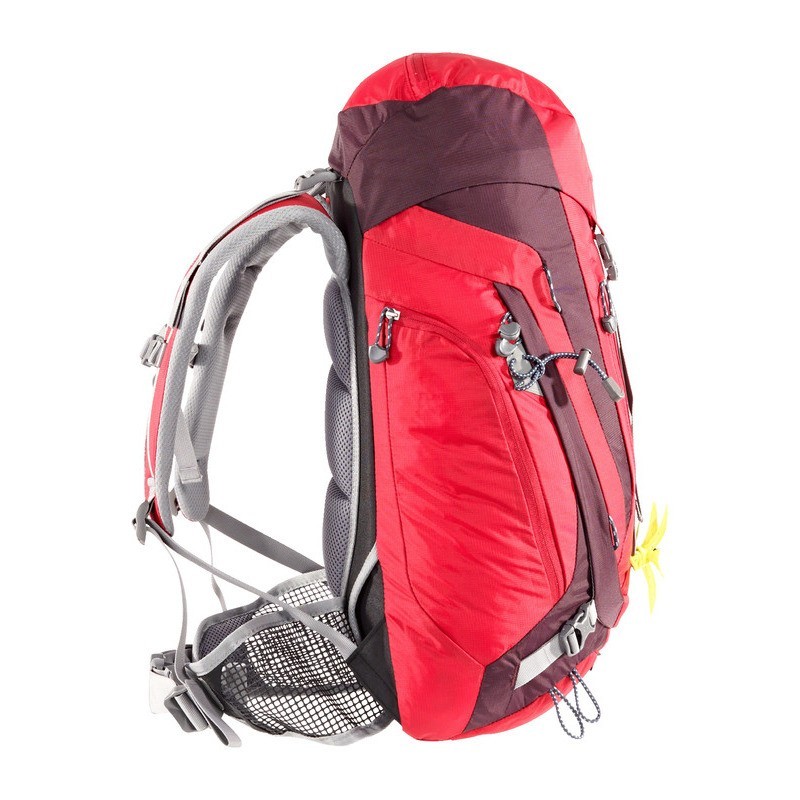 

Рюкзак туристический Deuter Act Trail 28 л SL fire-aubergine, Красный