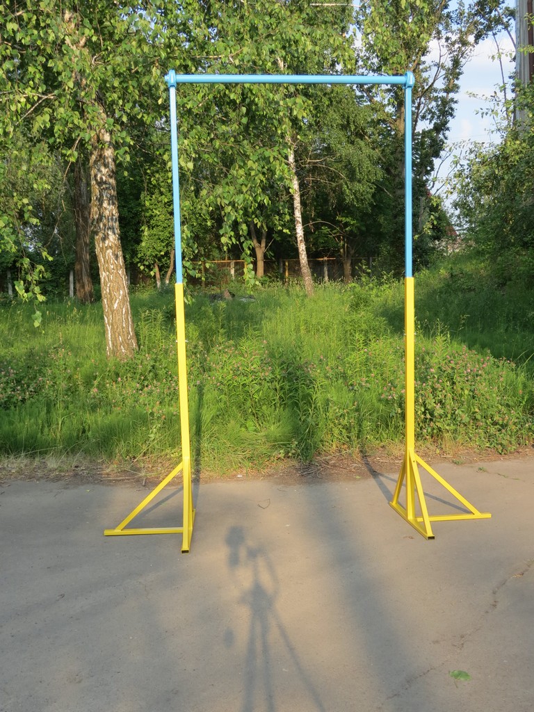 

Турник-аттракцион (Украина), Желтый