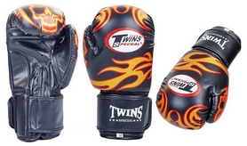 Перчатки боксерские Twins MA-5435 черные