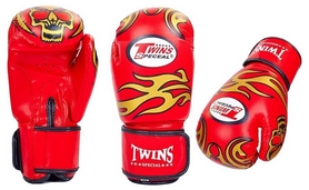 Перчатки боксерские Twins MA-5435 красные