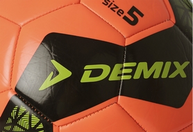 Мяч футбольный Demix DF250-D3 оранжевый - Фото №2
