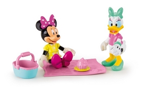 Набор фигурок Minnie&Mickey Mouse Солнечный денек Пикник Минни и Дейзи - Фото №3