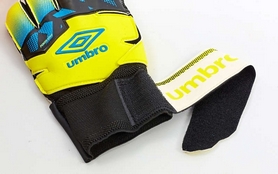 Перчатки вратарские с защитными вставками на пальцы Umbro FB-894-1 желтые - Фото №4