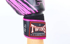 Перчатки боксерские Twins  FBGV-TW2PK черно-розовые - Фото №4