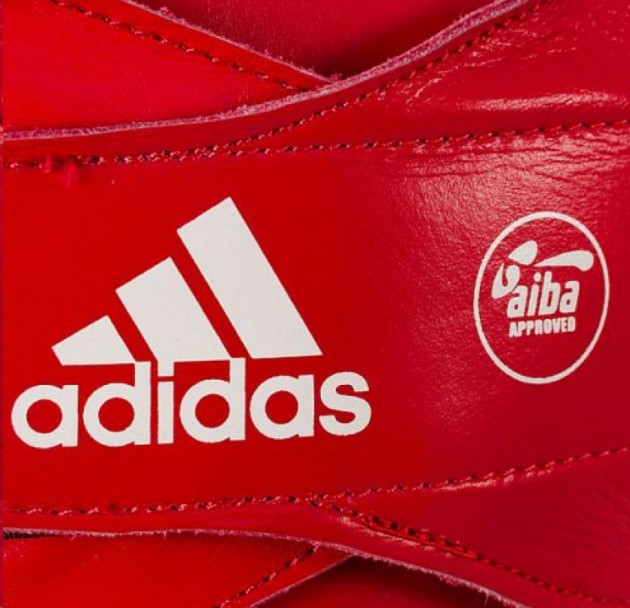 

Шлем боксерский Adidas AIBA красный