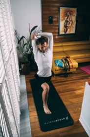 Килимок для йоги та фітнесу + чохол 4yourhealth Fitness Yoga Mat 0132 (180*61*1см) Чорний - Фото №9
