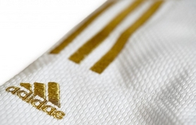 Кимоно для дзюдо Adidas Champion 2 IJF Slim Fit белое с золотыми полосами - Фото №2
