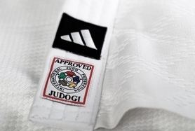 Кимоно для дзюдо Adidas Champion 3 IJF белое с черными полосами - Фото №7