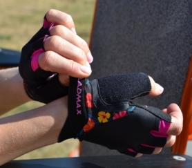 Рукавички для фітнесу MadMax MFG-770 Flower Power Gloves Black/Pink (MFG-770) - Фото №9