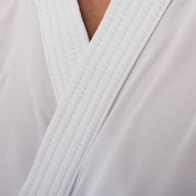 Кимоно для карате SMAI Inazuma Gi с лицензией WKF белое с красной вышивкой (U-INAZ) - Фото №2