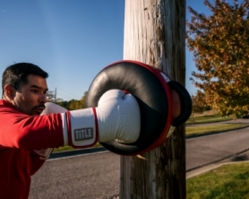 Маківара кругла Title Boxing Wrap-Around Stationary Punch Shield Black/Red (WASPS) - Фото №6